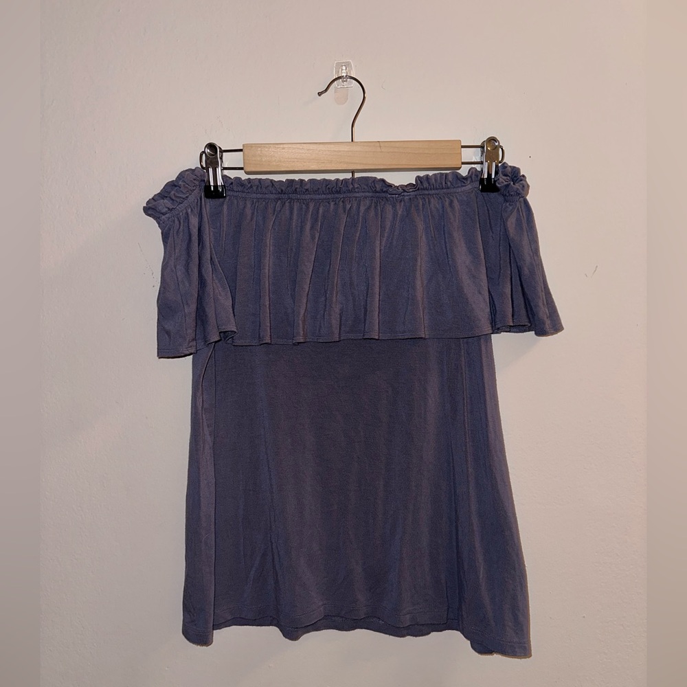 NWOT Off-Shoulder Abercrombie and Fitch Top